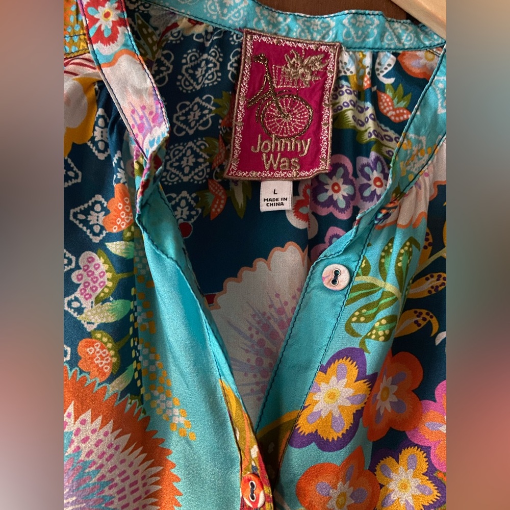 Johnny Was 100% Silk Kalani Blouse. Size L. - Picture 7 of 16